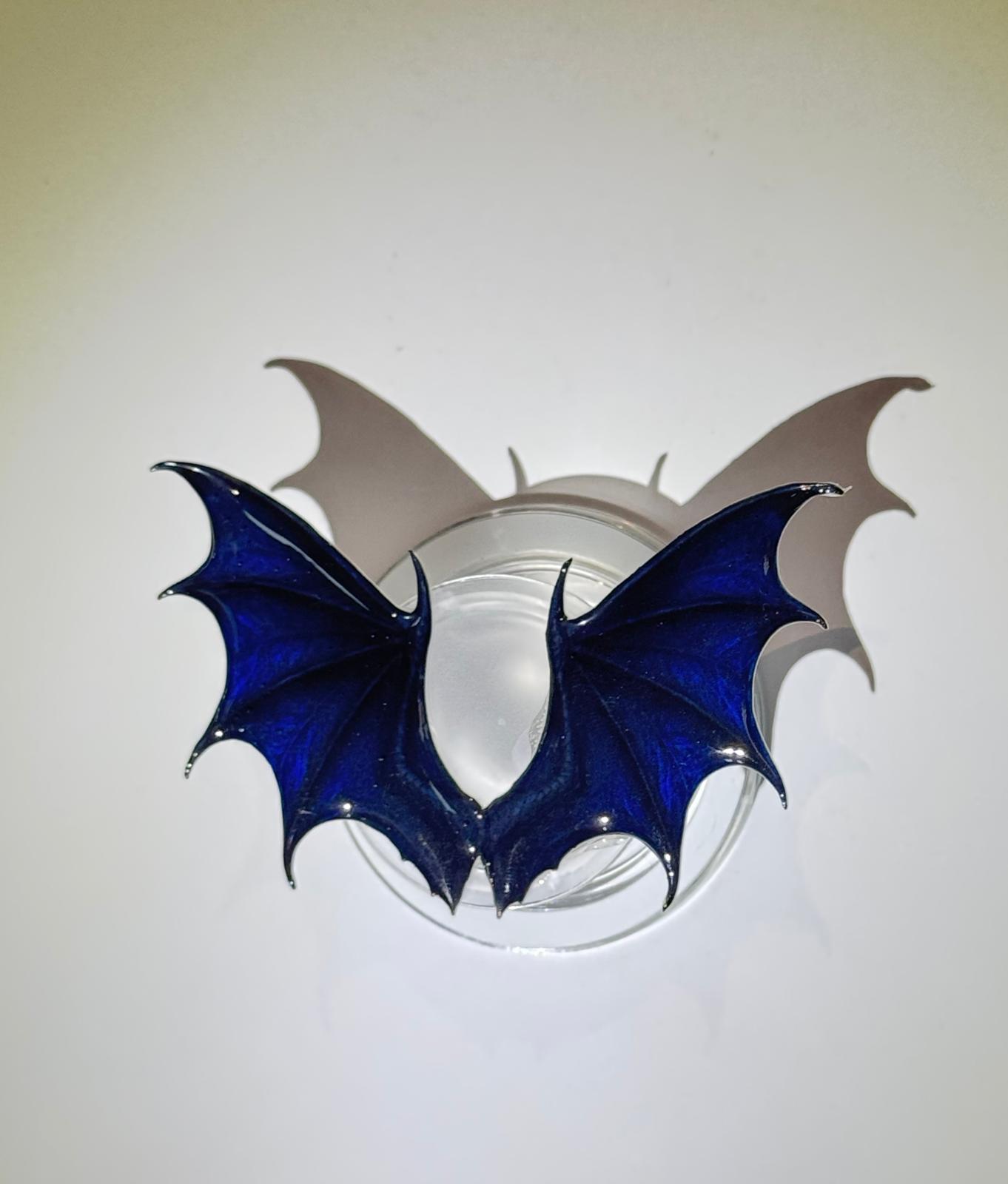 Midnight Dragon Wing-Magnetic Grip Kindle & E-Reader Holder