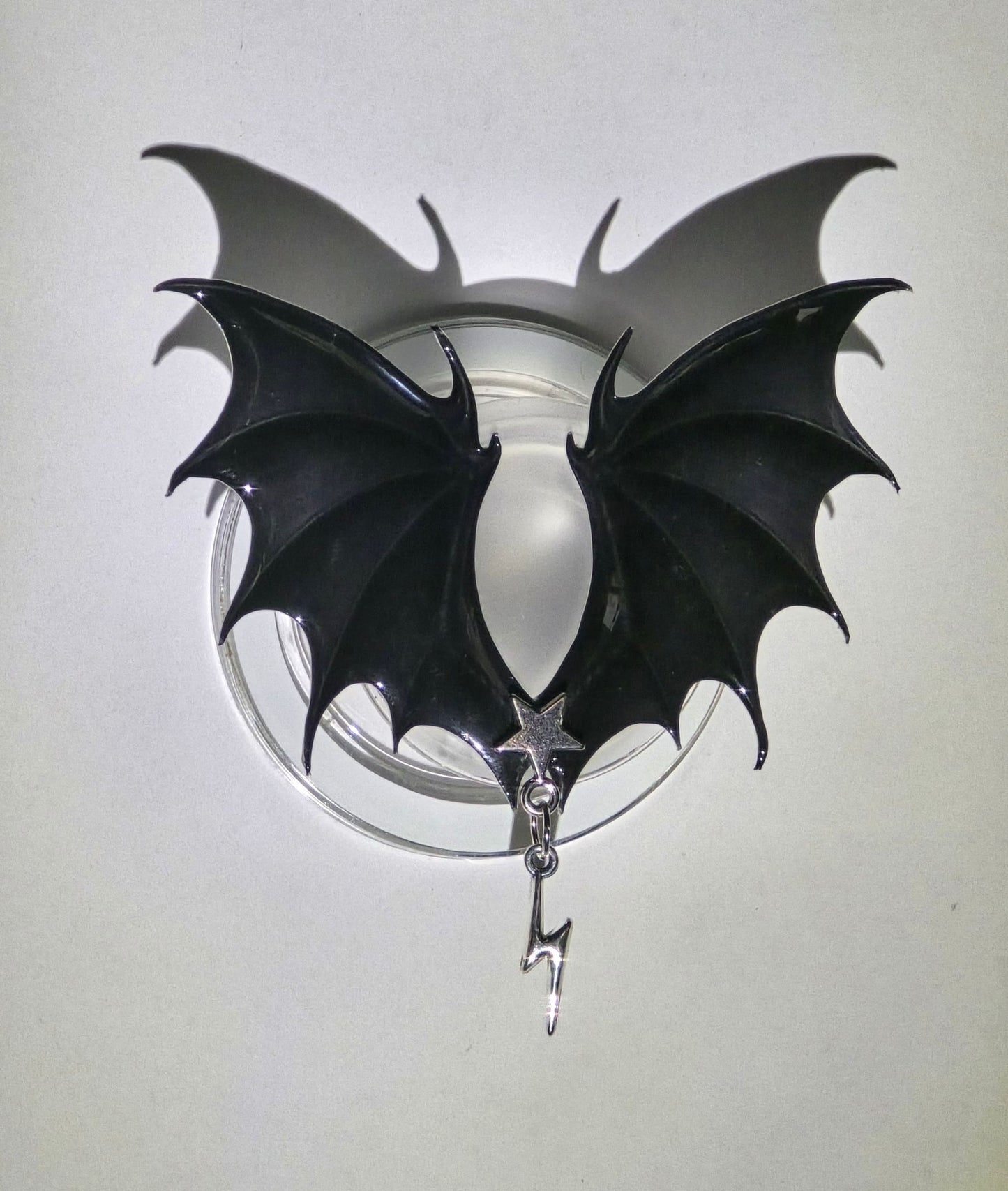 Black Dragon Wing-Magnetic Grip Kindle & E-Reader Holder