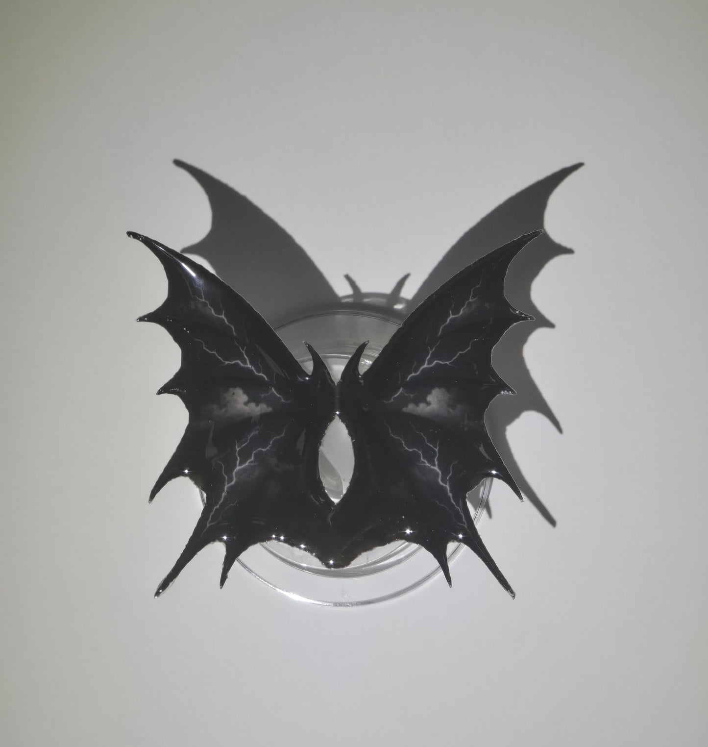 Lightning Dragon Wing-Magnetic Grip Kindle & E-Reader Holder